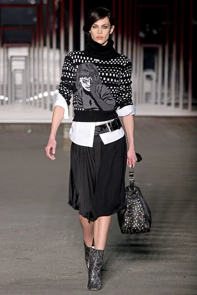 Look 29